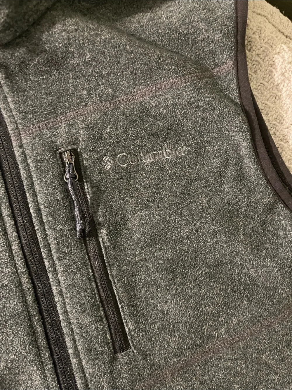 Columbia Men’s Dark Gray Full-Zip Fleece Vest